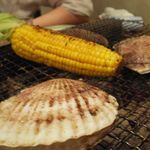 かき小屋 - 帆立とトウモロコシ