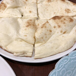 カフェ&レストラン モモズ - 