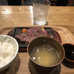 MEAT&WINE WINEHALL GLAMOUR - 