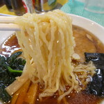 Kinchan Ramen - のど越しの良い中太の平打ちちぢれ麺が美味