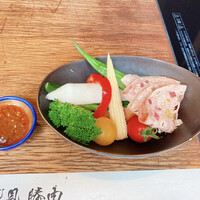 飛騨牛一頭家 馬喰一代 銀座 - 炭火焼ランチ（飛騨牛150g）のサラダ