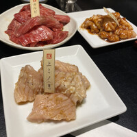 焼肉専科 肉の切り方 日本橋本店 - 