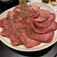 焼肉専科 肉の切り方 日本橋本店 - 