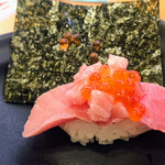 Kappa sushi - つかみ寿司　　¥300
                （本マグロWトロ・イクラ）