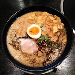 Orenotonkotsuramendemmaru - 男の太麺(飯付)ニンニクラーメン