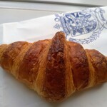 ブーランジェリー&カフェ マンマーノ - クロワッサン