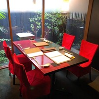 AKA - 中と和の融合した素敵な空間 テーブル席