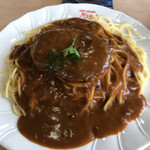 パステル - ハンバーグカレーのパスタ