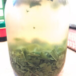 おちゃらか - 冷水でマスカット茶を煮出す