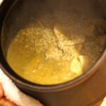 アカ - 鮑と鮑の肝のカルドソ(オジャ)