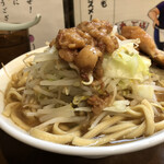 麺屋 歩夢 - 小ラーメン￥850。コールは、「ニンニク、ヤサイ、アブラ」。