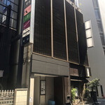 Shunsai Aoyama - このビルの６階です