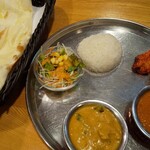 Nishan - ナン食べ放題セット  1400円