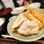 Shunsai Dainingu Sampei - ザンギエビフライ定食