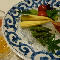 川越 いちのや - 刺身こんにゃくと夏野菜