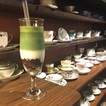 カフェ ファイブ - 小豆抹茶ラテ
