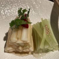 ミモザ - 酢かげんさっぱりで感触を残した野菜の美味