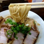 しま彰 - 麺リフトアップ
