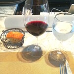 La Brianza - ソムリエさんいらしたので、コースのお料理に合わせて選んでいただいたワイン。メインが子羊のグリルということで、赤を選んで下さいました。好みのお味のもので嬉しい♡