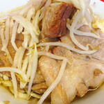 ラーメン二郎 - 豚