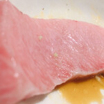 とっくりや - お肉か？近海物のトロ