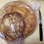 紀ノ国屋 - 不思議な形状のパンはビッグサイズ（14年2月）