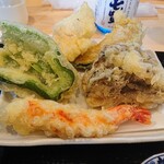 乙蕎麦 - 海老  ピーマン  舞茸  かぼちゃ  鶏むね肉の五種類