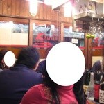 クラブハウス - にぎやかな店内