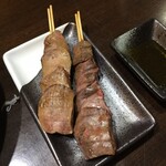 三酉屋 - レバ　何時もタレでお願いしちゃうけど、お任せは塩。塩、美味しい、レバーがイイからですね。