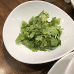 創作麺工房 鳴龍 - パクチー　100円