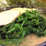 麒麟 - ラーメン中盛り＋ホウレンソウ　アップ