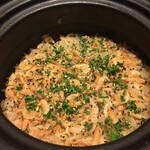 おばんざいと純洋食 アイサニ - サクラエビの土鍋ピラフ。