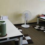 丸徳ラーメン - 小上がり  座卓