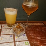 Izumo Brewing Co.  - 右がレギュラーサイズ　大山のヴァイツエン　左がハーフサイズ　雫