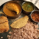 バンゲラズ キッチン 神保町 - 