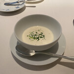 オオハラ エ シーアイイー - ジャガイモの冷製クリームスープ
      2020年8月7日ランチ