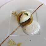 レストラン タテル ヨシノ 銀座 - メニューコンフェクション６０５０円。サンマルク。チョコレートのムースとオレンジを合わせた一品です。ムースが濃厚で、チョコ好きにはたまりません（╹◡╹）（╹◡╹）