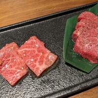 十勝ハーブ牛焼肉 MONMOM - 特選カルビ、ランプ