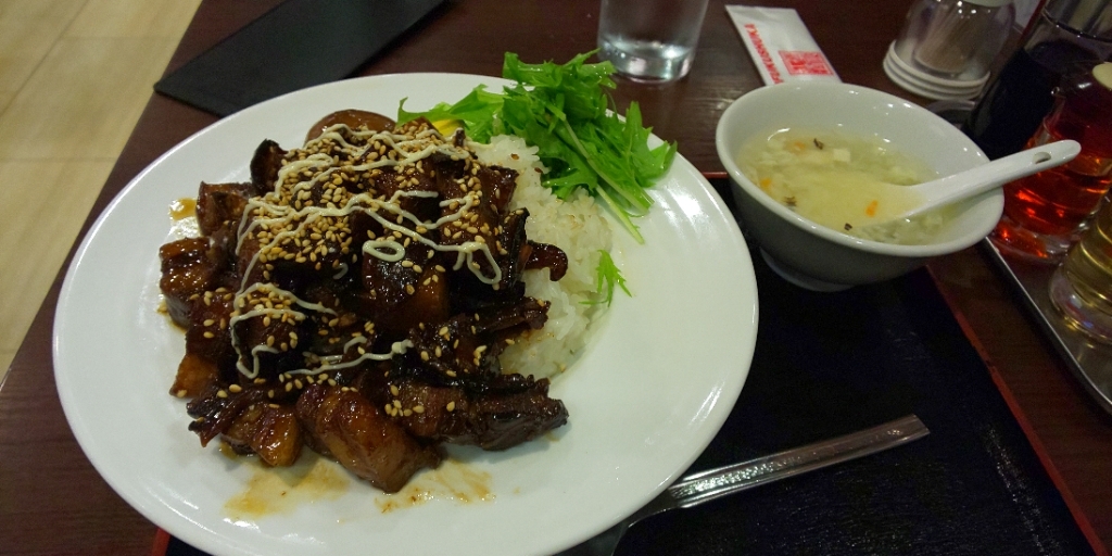 『台湾魯肉飯』by イナザワのくまりを : 紅福酒家 - 稲沢/中華料理 [食べログ] 台湾魯肉飯(イナザワのくまりを)-紅福酒家