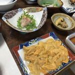 お宿 お食事処 鱗晃荘 - 山盛りのウニ