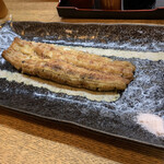 かぶと - しらやきー　養殖　
      ふわりと美味しい　塩だけでいただきます