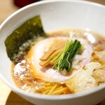 Japanese Ramen Noodle Lab Q - 「裏Ｑ限定 煮干し醤油わんたん麺1300円」