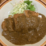つか家 - 家庭的なカレー。カツもあっさり。胃もたれしませんでした。