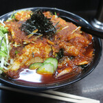 旨辛タンメン 荒木屋 - 冷たい旨辛味噌ラーメン950円、チャーシュー100円