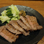 牛たん 仙台牛 伊勢屋 - 