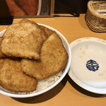 とんかつ太郎 - 特製カツ丼(カツ7枚) 蓋オープン
