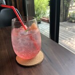 Cafe&Restaurant Andiamo - フレーバーソーダ(ピンクグレープフルーツ)