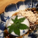 炭火割烹 白坂 - ⚫水餅　黒蜜　これも、シンプルだがスゴい仕上げだな