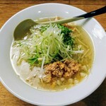 麺家かぐら - 料理写真:鶏ごぼう塩ラーメン