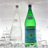 オープンミネラルウォーター evian/s.pellegrino